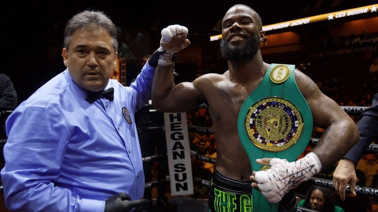 Elijah Pierce remporte une victoire bouleversée sur Tramaine Williams