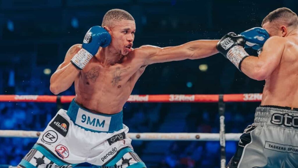 Le boxeur Ludumo Lamati alerte et mange, progresse bien - Boxe Sport