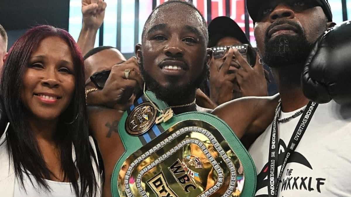 Elijah Pierce appelle Ra'esse Aleem et Sam Goodman