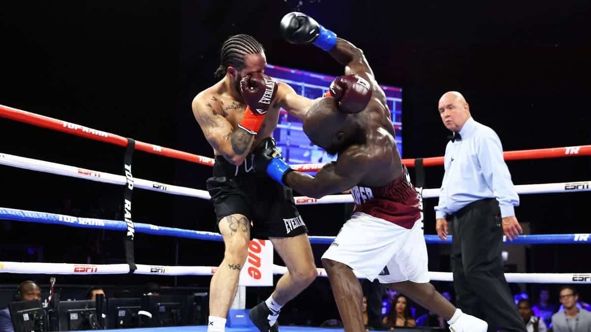 Muhammad Ali's grandson Nico Ali Walsh vs Sona Akale