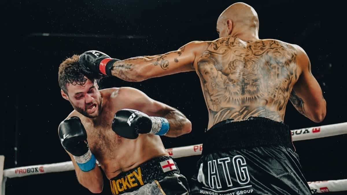 Radivoje Kalajdzic arrête Mickey Ellison pour son 20e KO en carrière