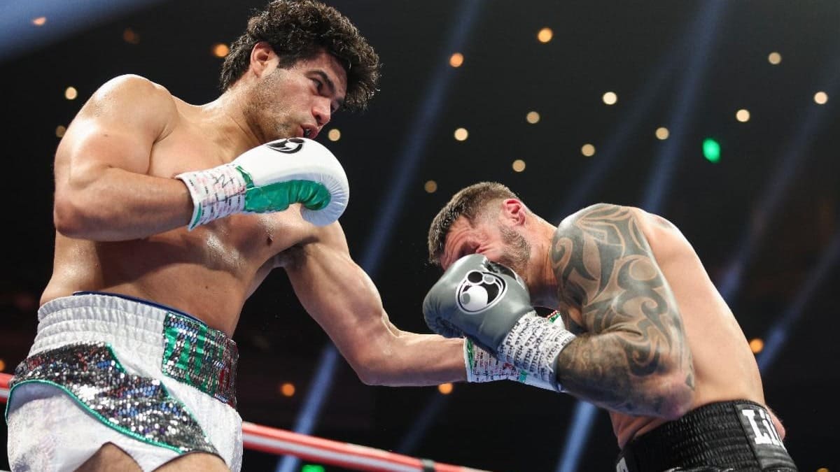 Gilberto Ramirez beats Joe Smith