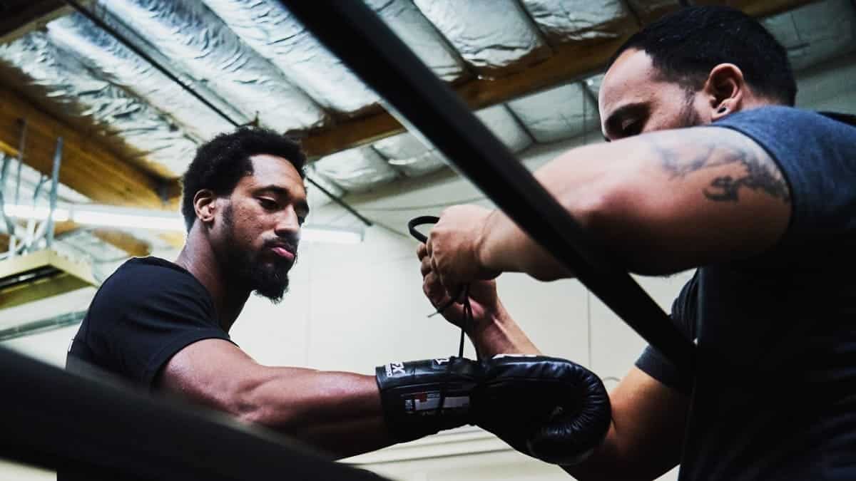Demetrius Andrade training for Benavidez