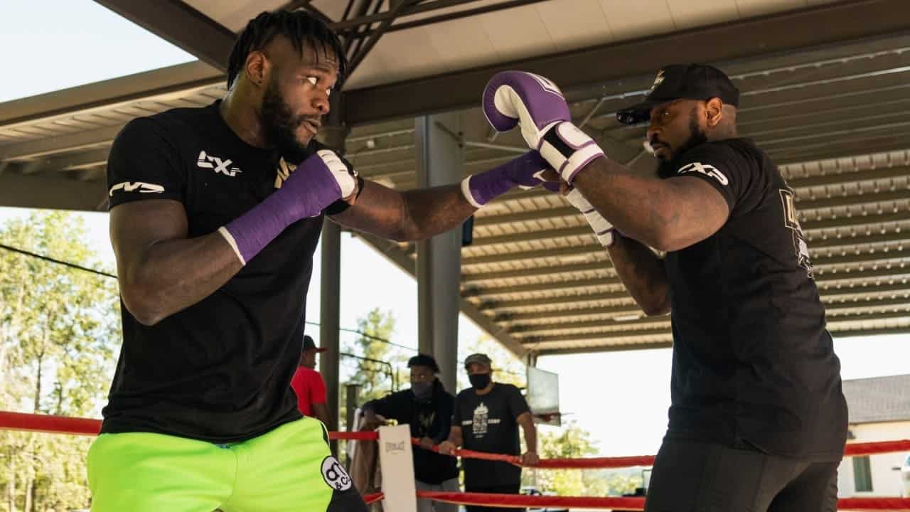 Deontay Wilder training with Malik Scott