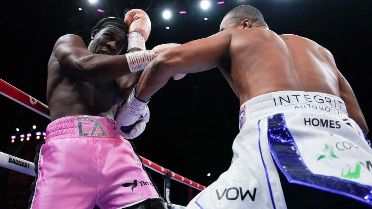 Heavyweight David Adeleye vs Fabio Wardley