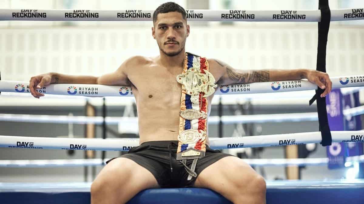 Jai Opetaia poses with Ring Magazine cruiserweight title