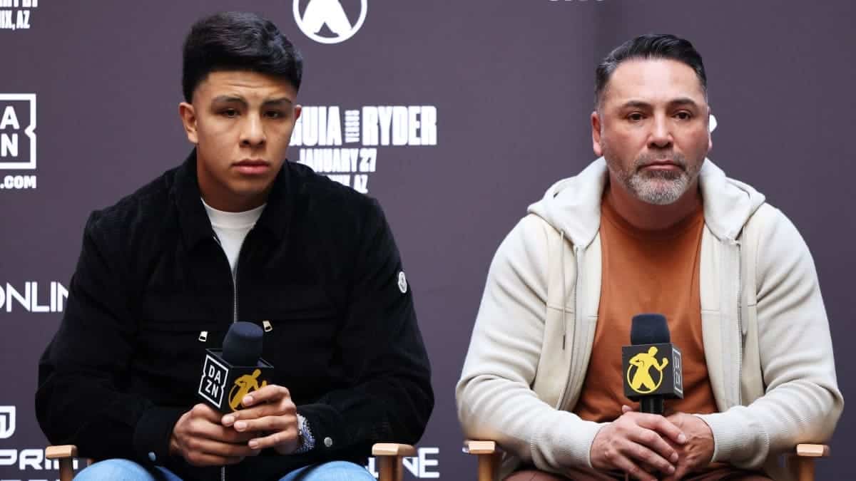 Jaime Mungiua and Oscar De La Hoya