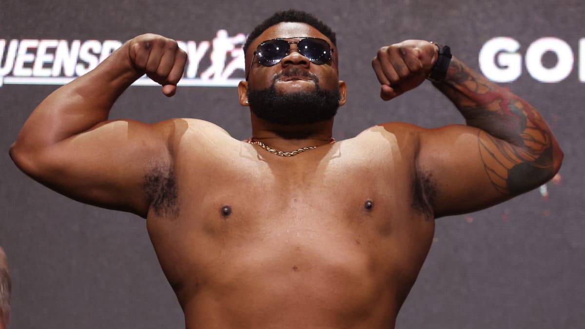 Jarrell Miller weighs 333 pounds