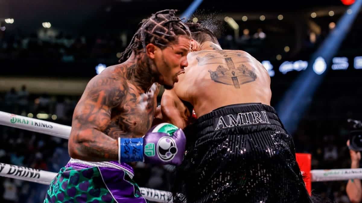 Gervonta Davis vs Ryan Garcia clinch