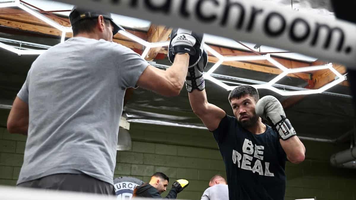 John Ryder training for Munguia