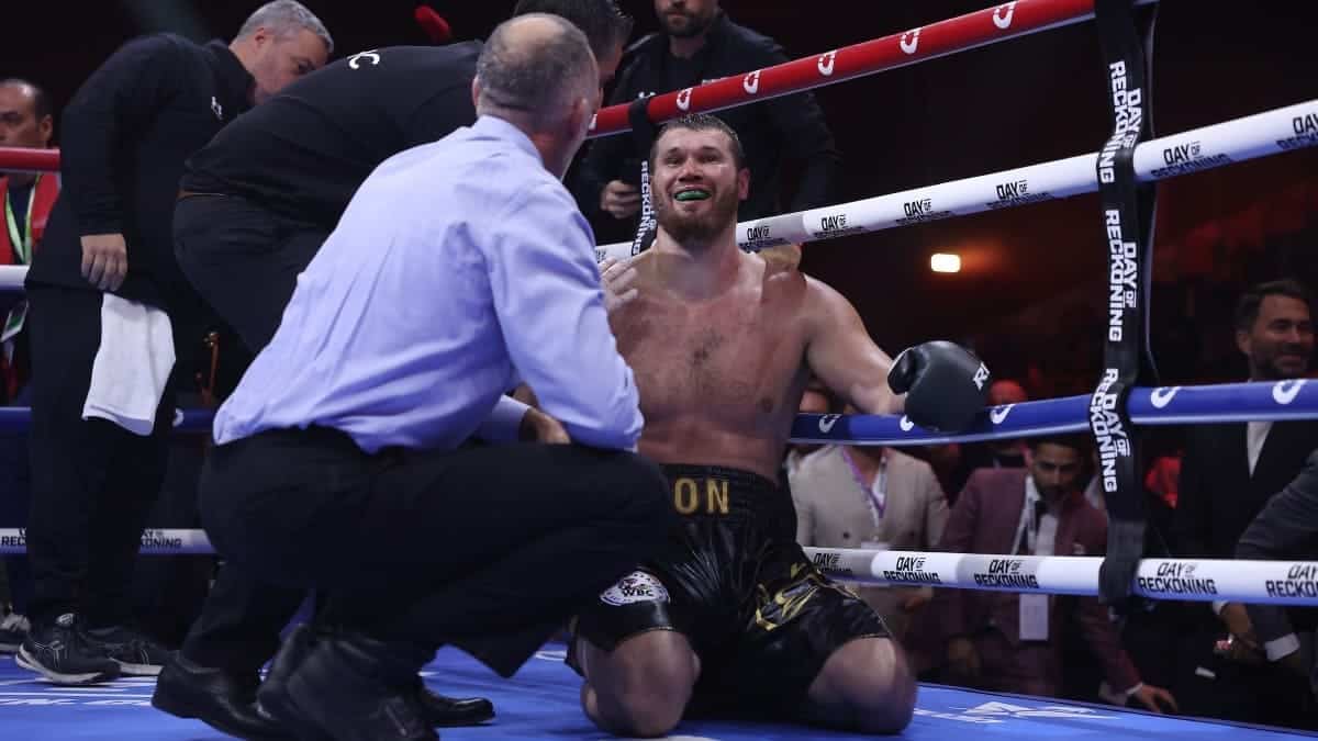 Heavyweight Arslanbek Makhmudov knocked out