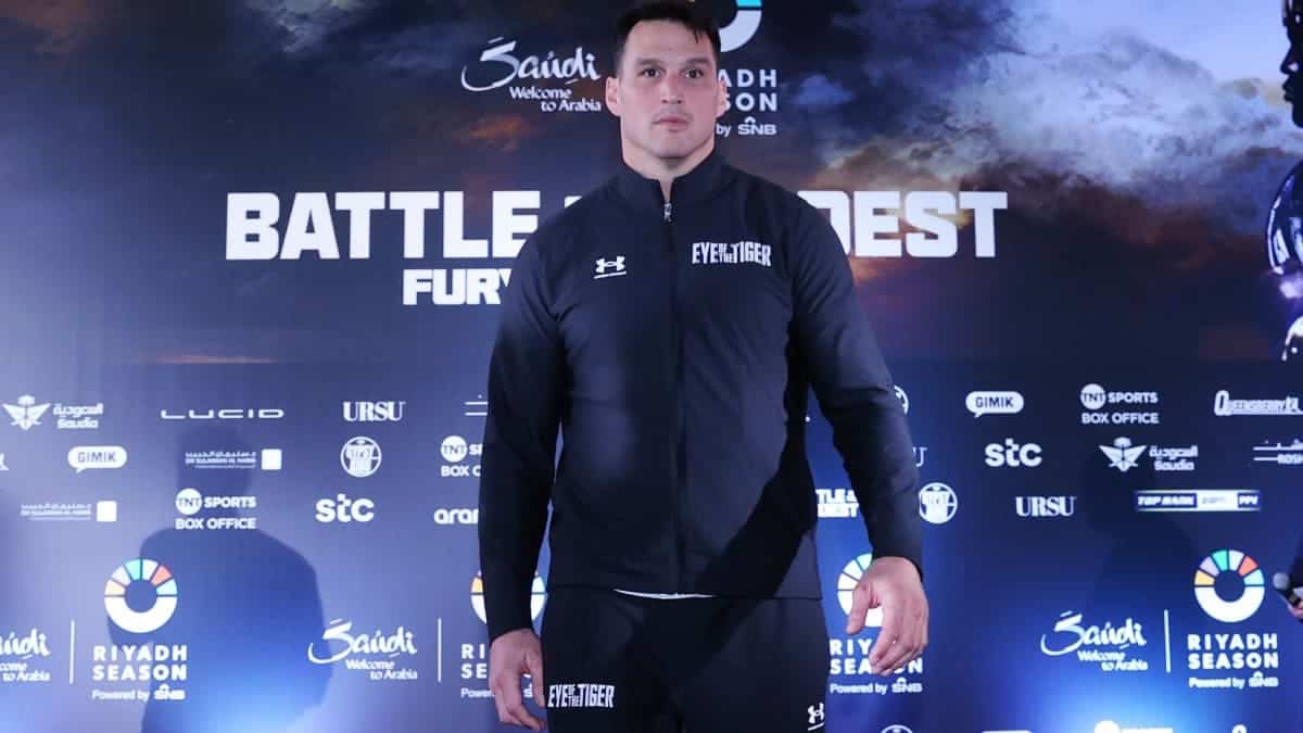 Heavyweight Simon Kean