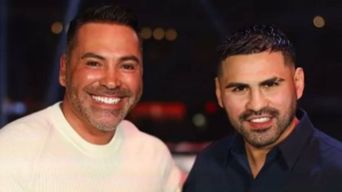 Oscar De La Hoya and Jose Ramirez