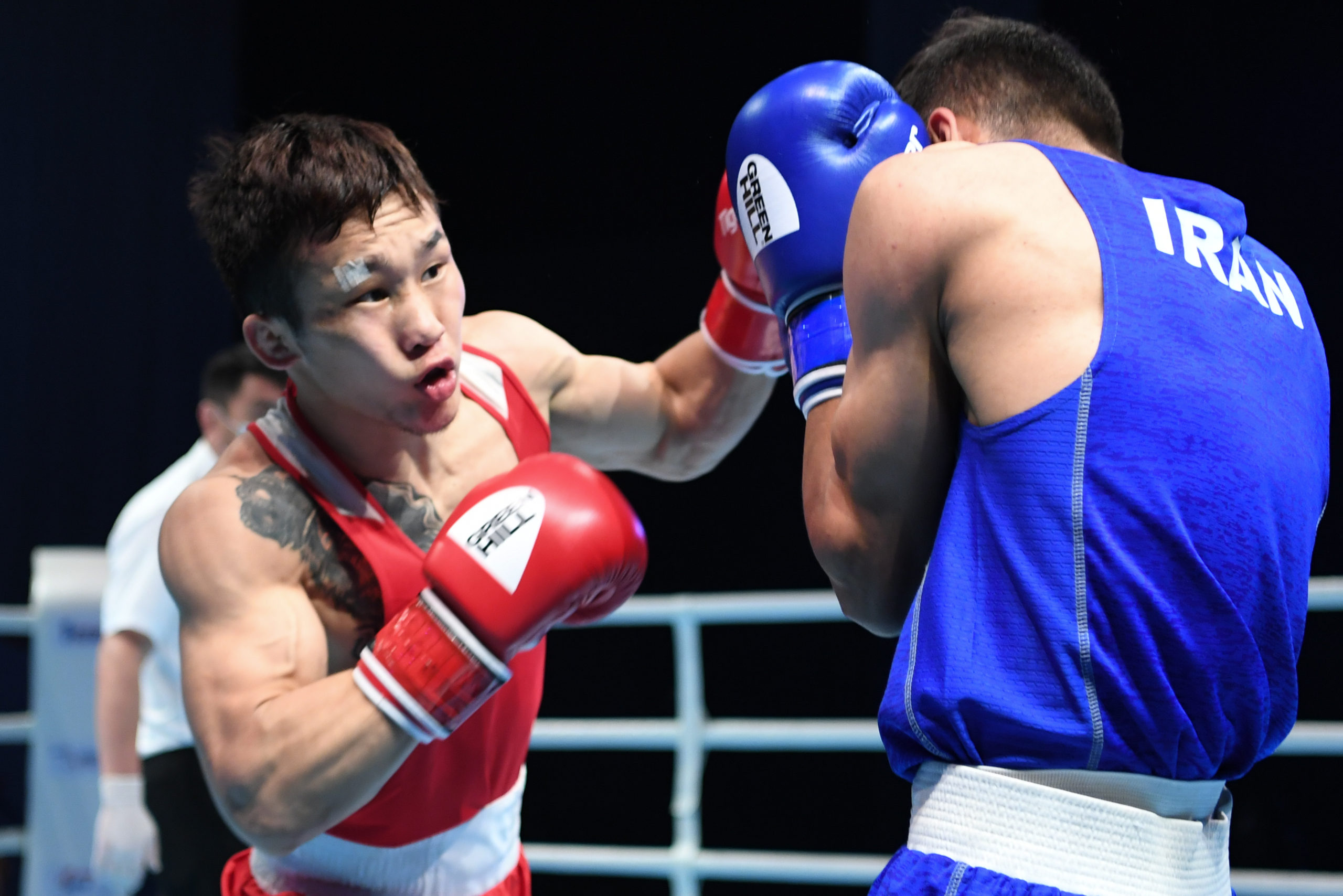 Erdenebat Tsendbaatar, triple vainqueur asiatique, est revenu avec une médaille d'or au tournoi de sélection nationale mongole.