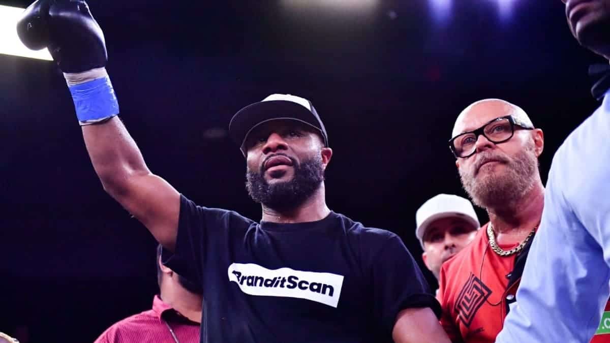 Jean Pascal wins