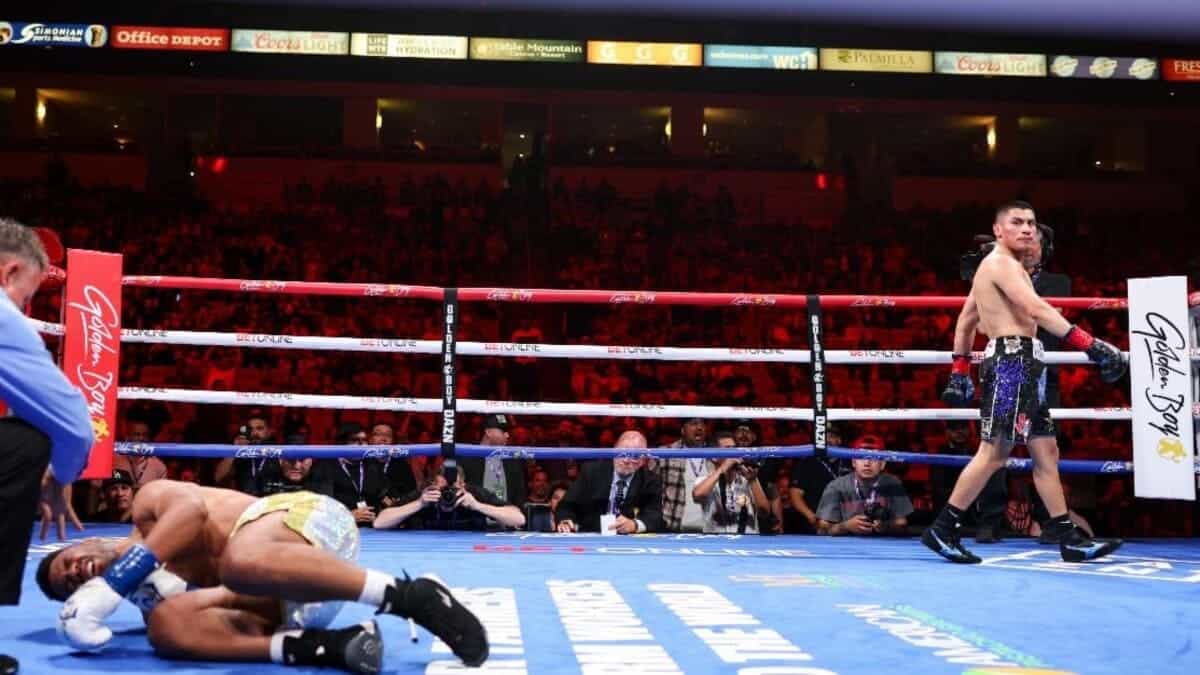 Vergil Ortiz KOs Thomas Dulorme
