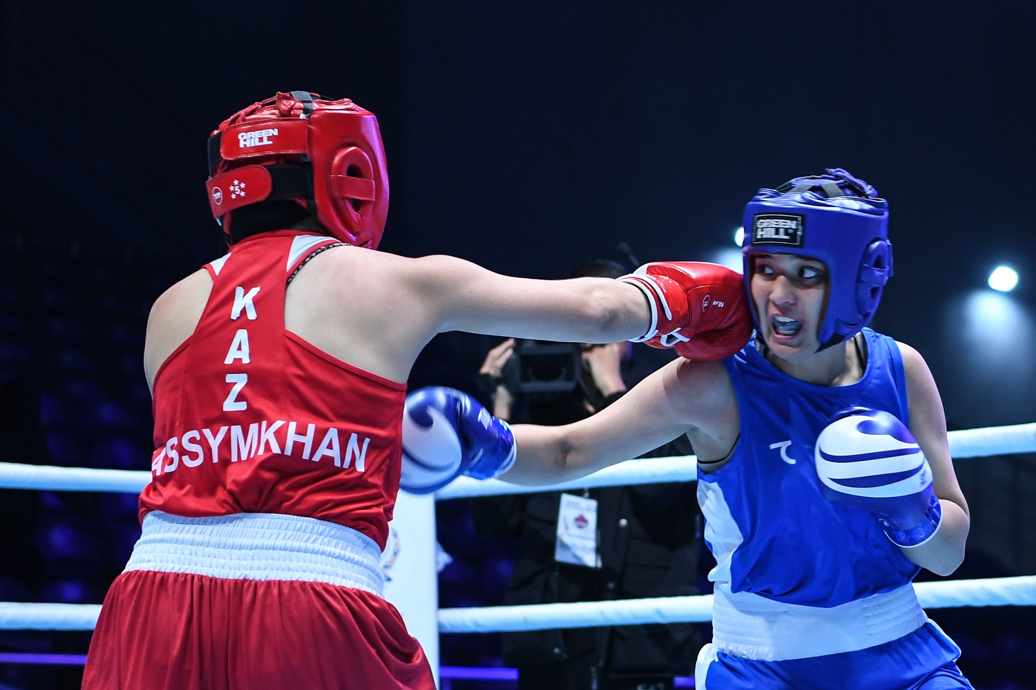Le Kazakhstan a dominé les demi-finales juniors féminines à Astana, neuf de ses talents sont finalistes