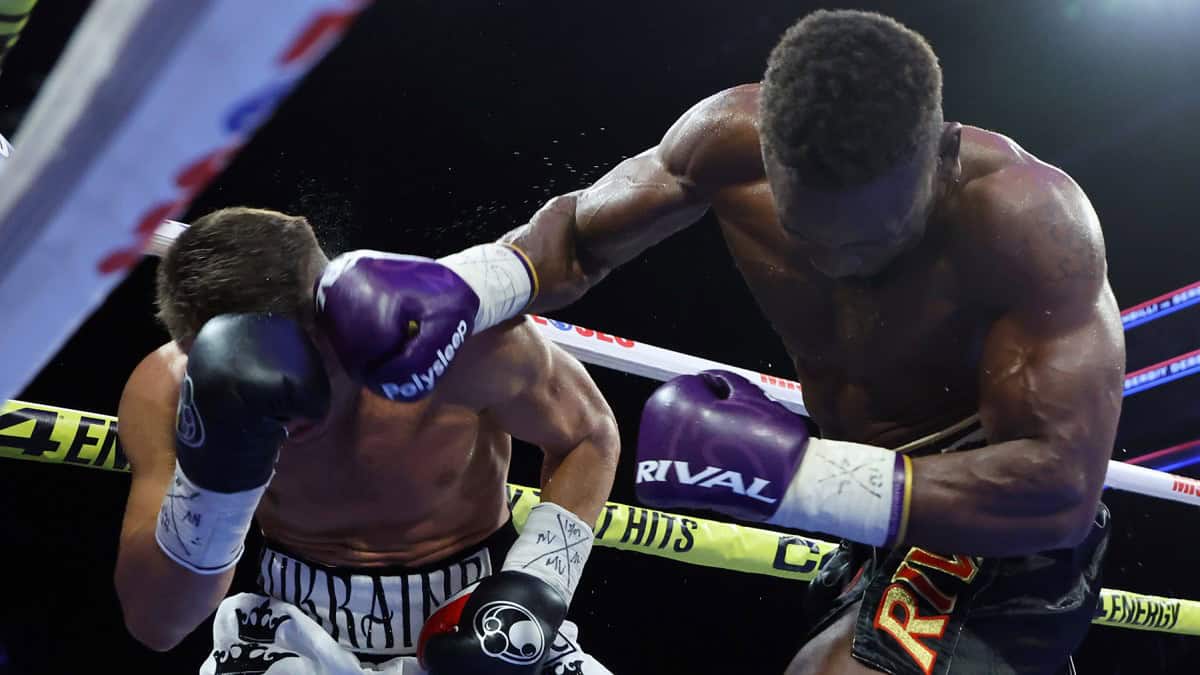 Christian Mbilli contre Sergiy Derevyanchenko