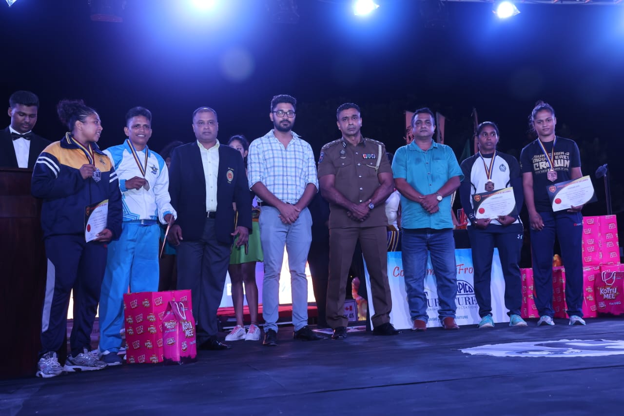 Ishara Ensure Perera et Hasitha Nuwan Jinadasa ont été nommés meilleurs boxeurs de la Sri Lanka Layton Cup