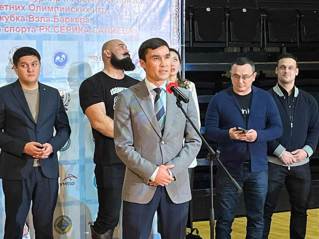 Serik Sapiyev remporte le tournoi junior à Karagandy, Kazakhstan – Résultats de la 4e journée