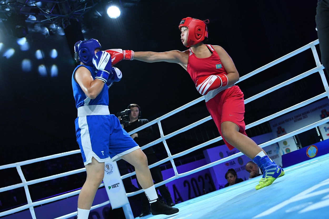 Akbota Yessimbekova d'Astana a éliminé un champion du monde junior en quart de finale des matchs de sport pour les jeunes du Kazakhstan