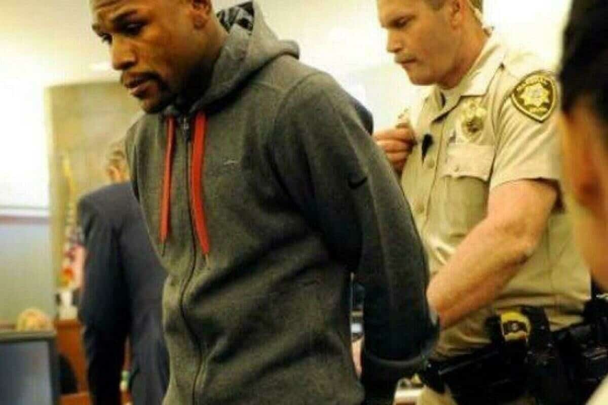 Floyd Mayweather va en prison