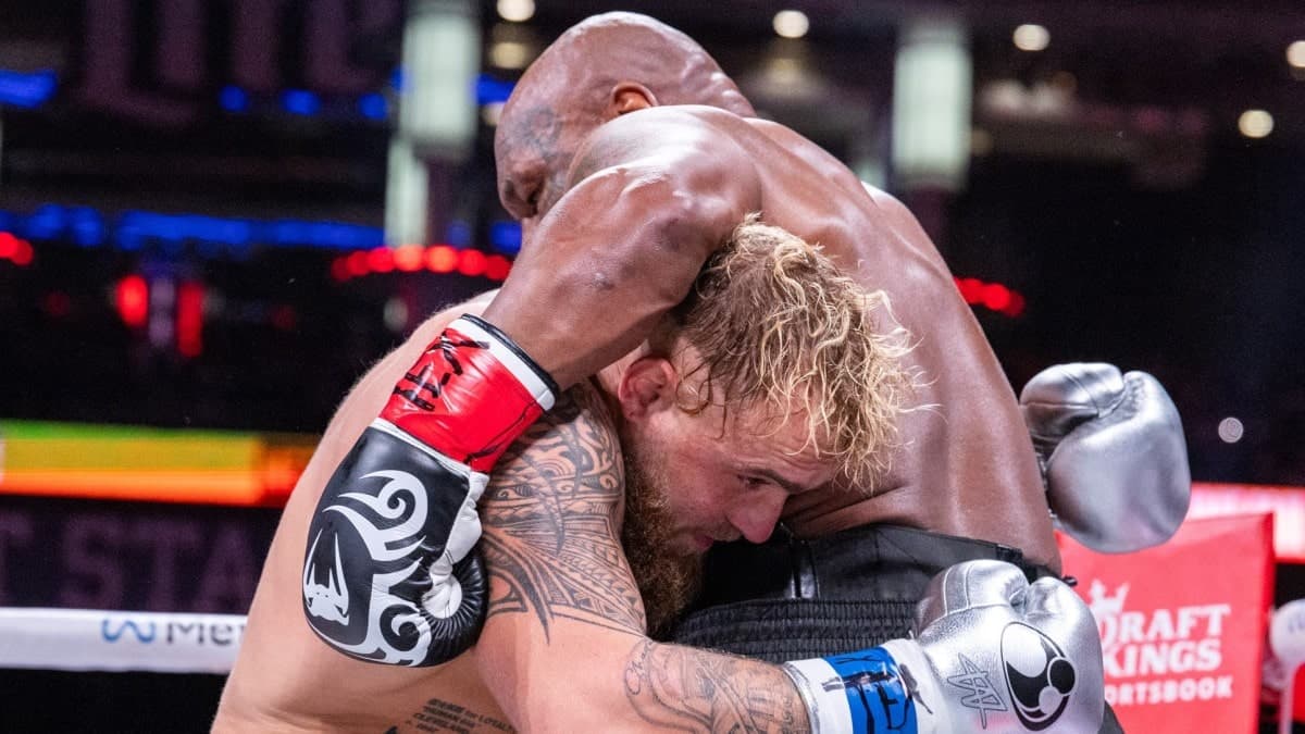 Jake Paul vs Mike Tyson