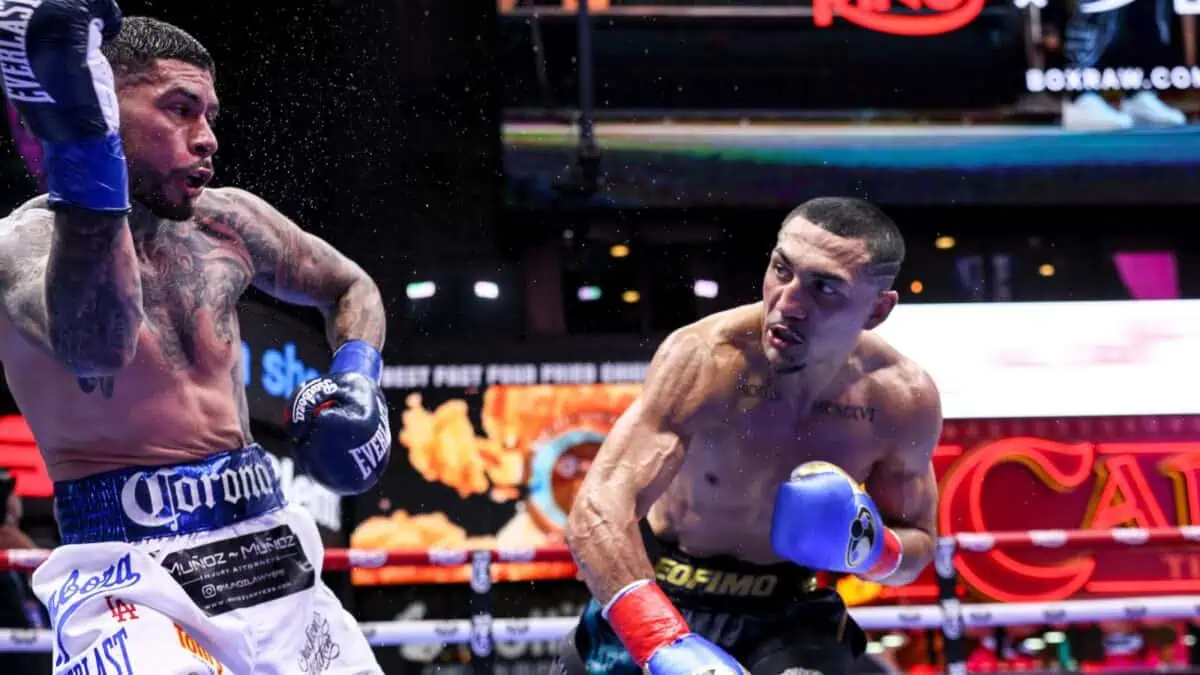 Teofimo Lopez bat Barboza