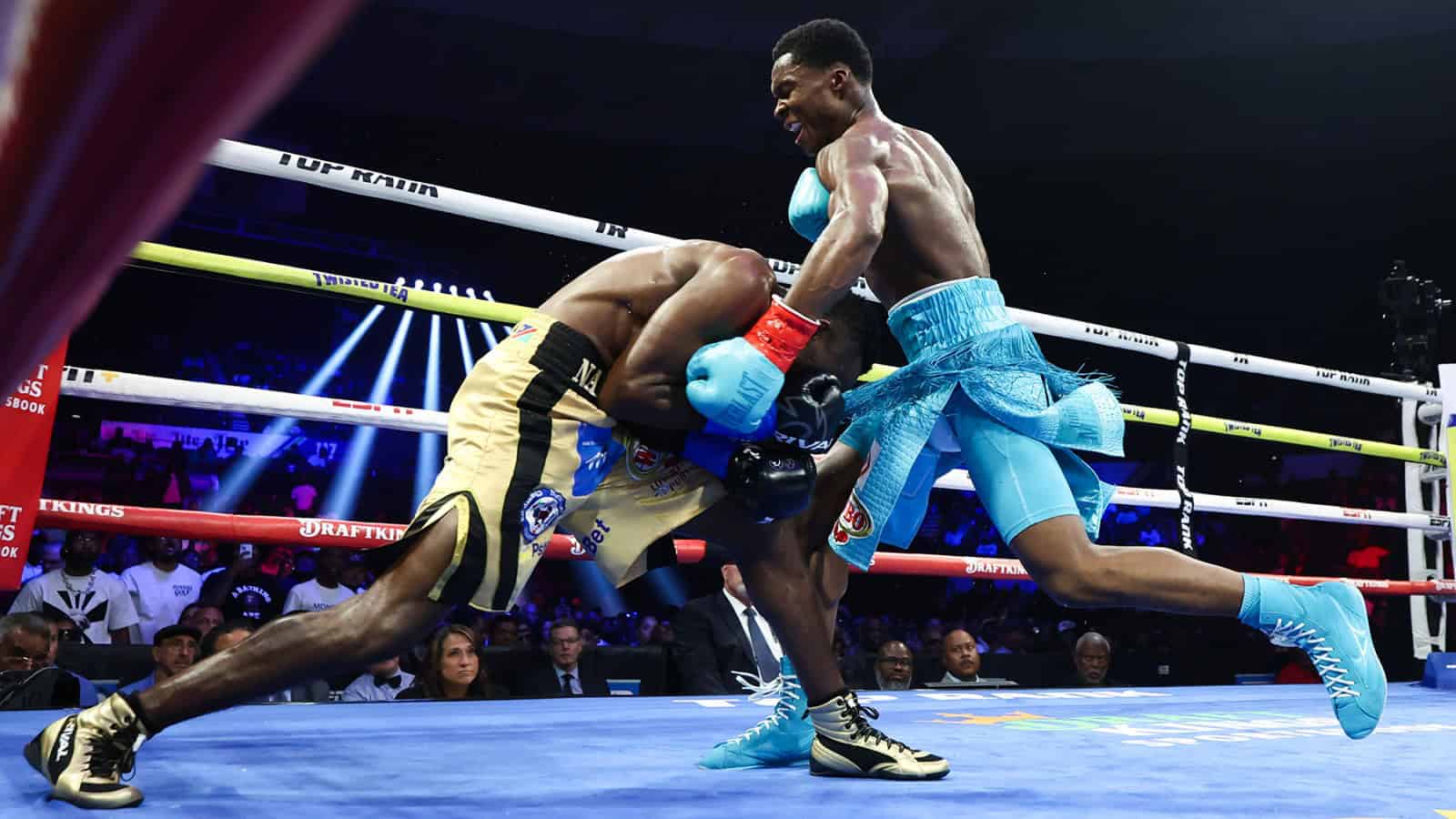 Abdullah Mason se ferme dans la vieille ceinture de Keyshawn