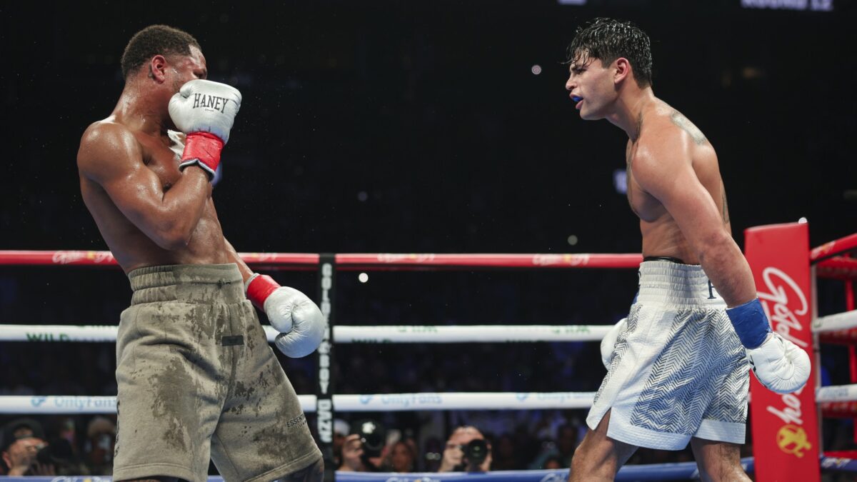 De La Hoya lance une bombe virale « Ass Whooping » sur Devin Haney