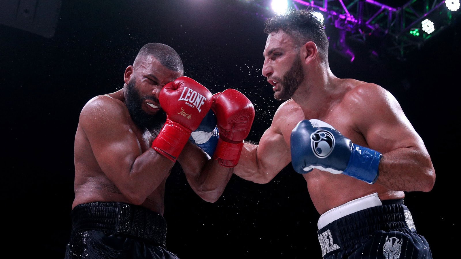 Noel Mikaelian remporte la couronne WBC Cruiserweight lors du match revanche contre Badou Jack