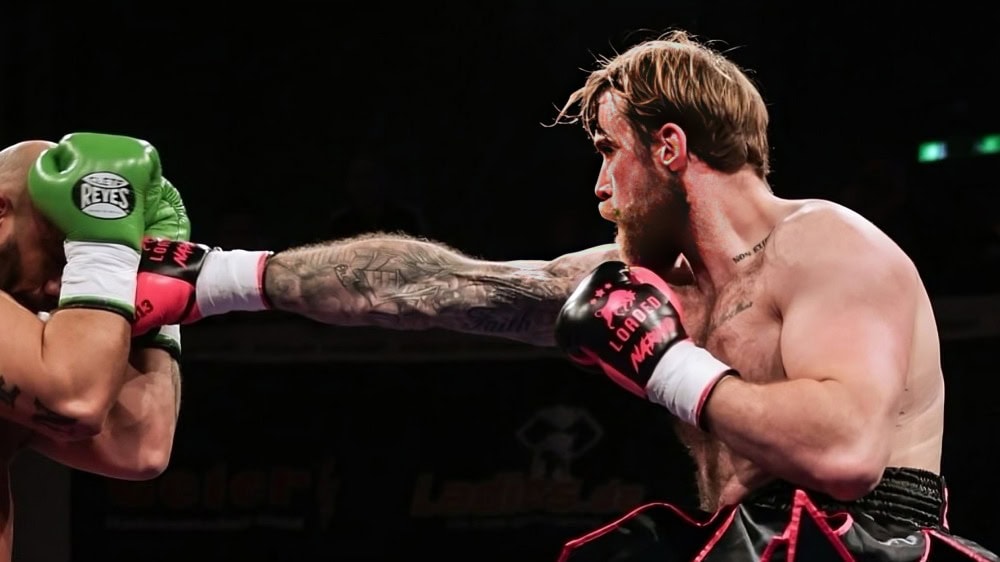 Heavyweight Thomas Narmo lands a right hand during a fight