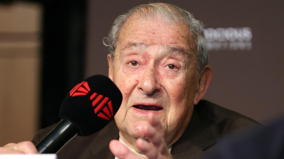 Top Rank promoter Bob Arum speaking at media event