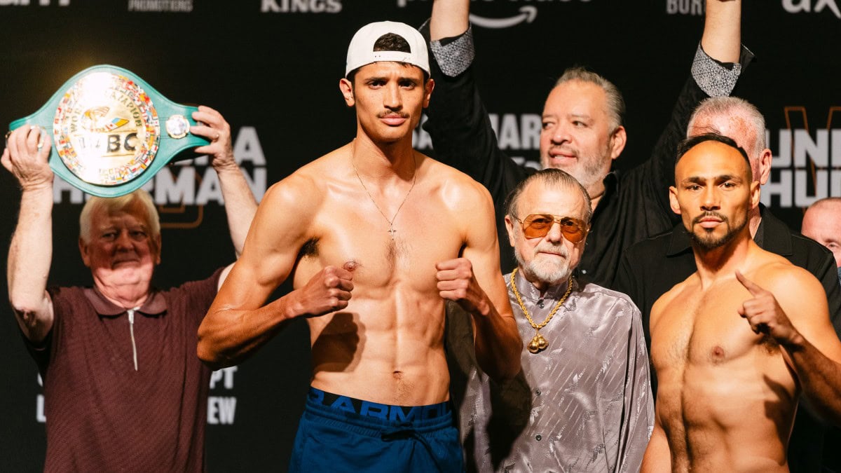 Sebastian Fundora and Keith Thurman face off at the weigh-in before their WBC super welterweight title fight in Las Vegas