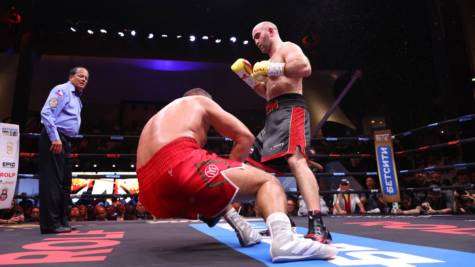 Murat Gassiev floors Kubrat Pulev in Dubai