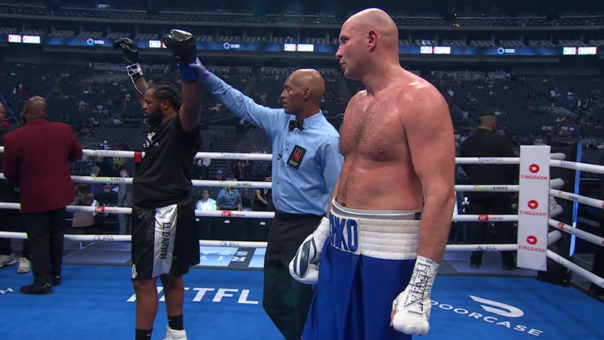 Ivan Dychko reacts after losing a controversial decision to Jermaine Franklin in Las Vegas