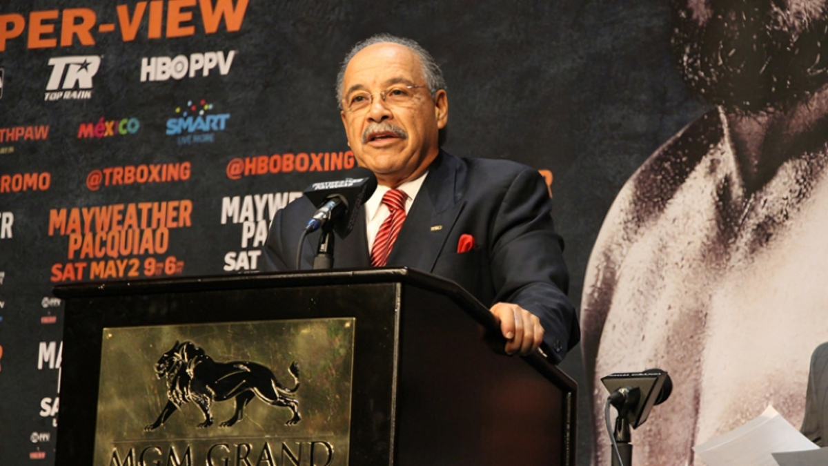L'ancien président de la WBO qualifie la confusion du titre WBA de "blague"