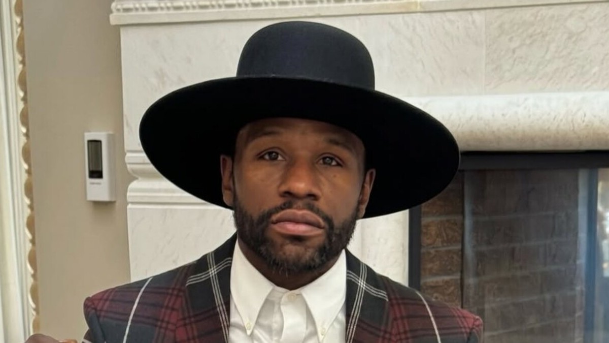 50 Cent propose son aide alors que Floyd Mayweather fait face à des accusations de vol