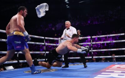 Dana White offre un sac à main lourd qui change sa vie pour quitter Matchroom