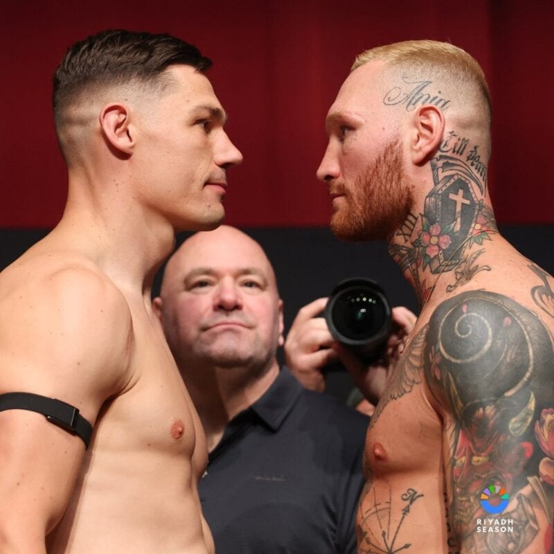 Chris Billam-Smith et Ryan Rozicki s'affrontent lors de leur guerre des cruiserweight à Bournemouth