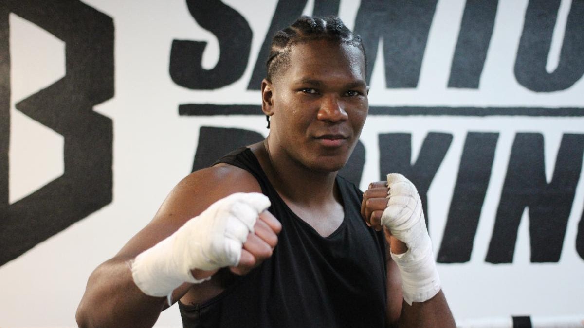 Dainier Pero poses during training ahead of his heavyweight fight against Aleem Whitfield in Orlando