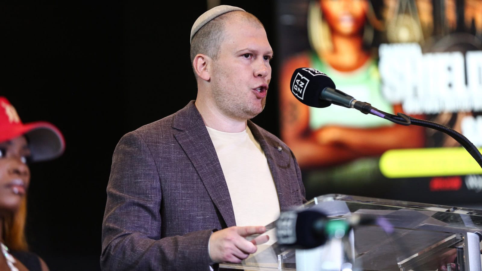 Dmitriy Salita réaffirme l'engagement de la boxe féminine avant Shields vs Scott