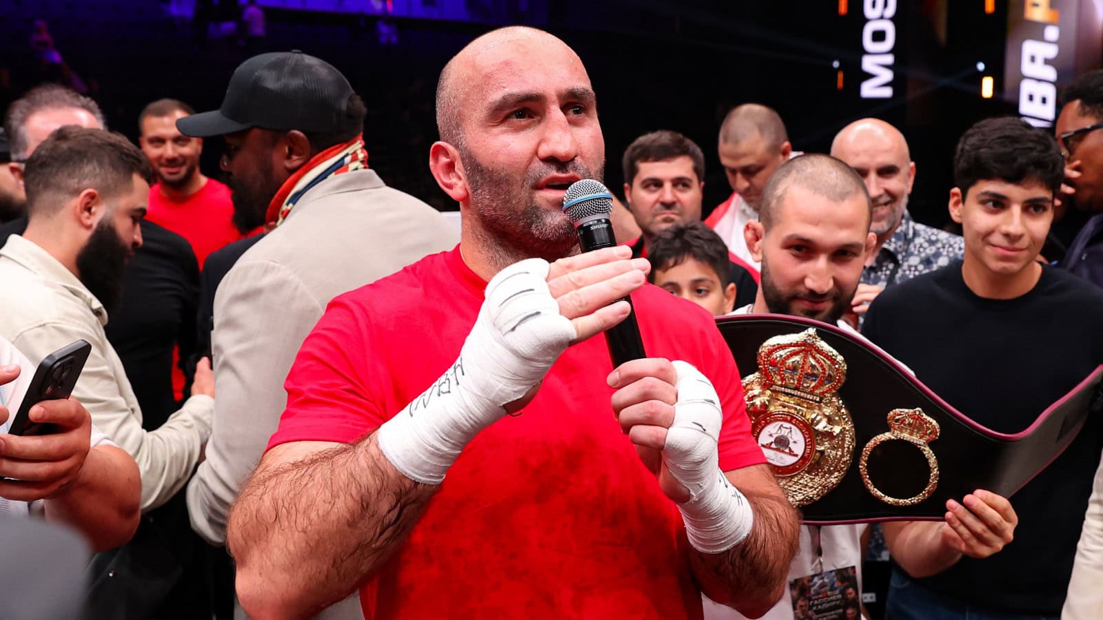 Murat Gassiev with the WBA heavyweight title after his victory in Moscow