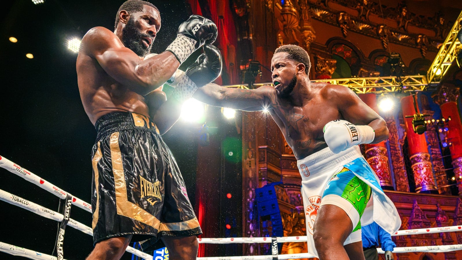 Brandon Moore lands a punch on Bryant Jennings during their heavyweight fight at the Fox Theatre in Detroit