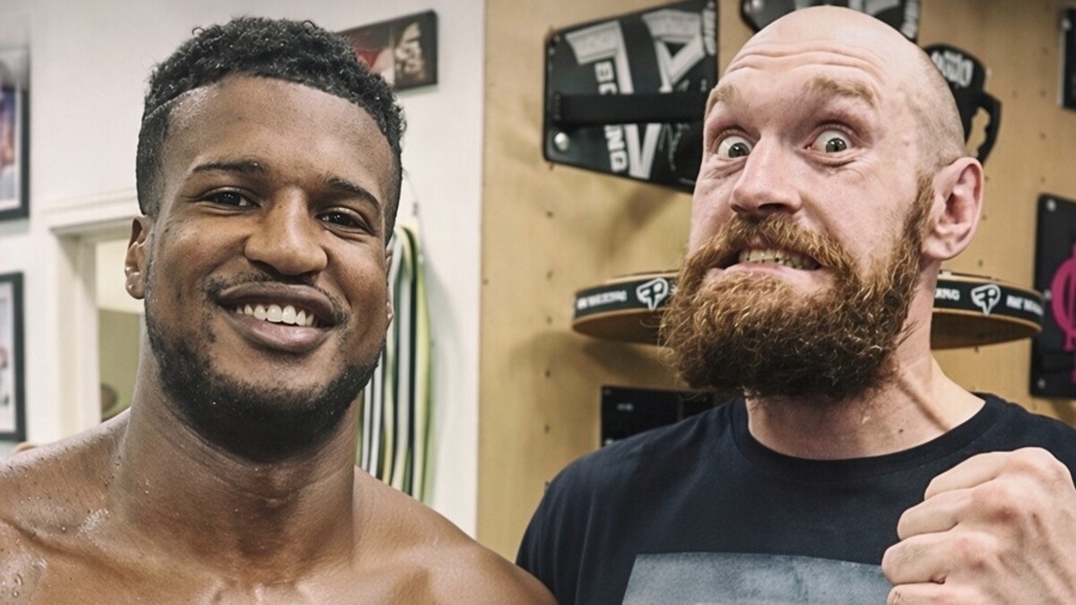 Nicholas Asberry with Tyson Fury during a boxing training camp