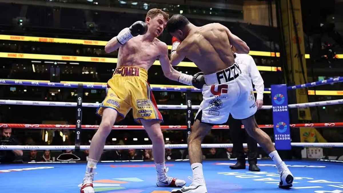 Mikie Tallon lands a body shot during his rise as a Turki Alalshikh-backed boxing prospect