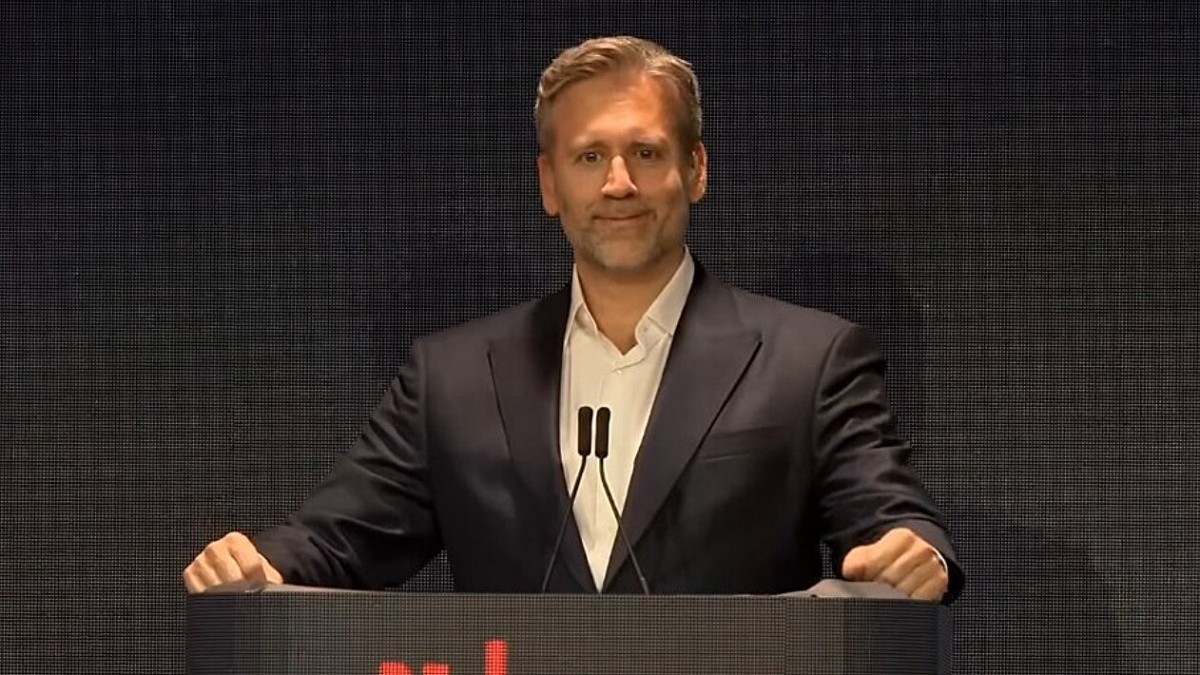 Max Kellerman during the Fury vs Joshua press conference