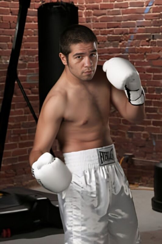 Alfonso Gomez, concurrent de la West Coast Yellow Team dans la saison 1 de The Contender et futur adversaire d'Arturo Gatti